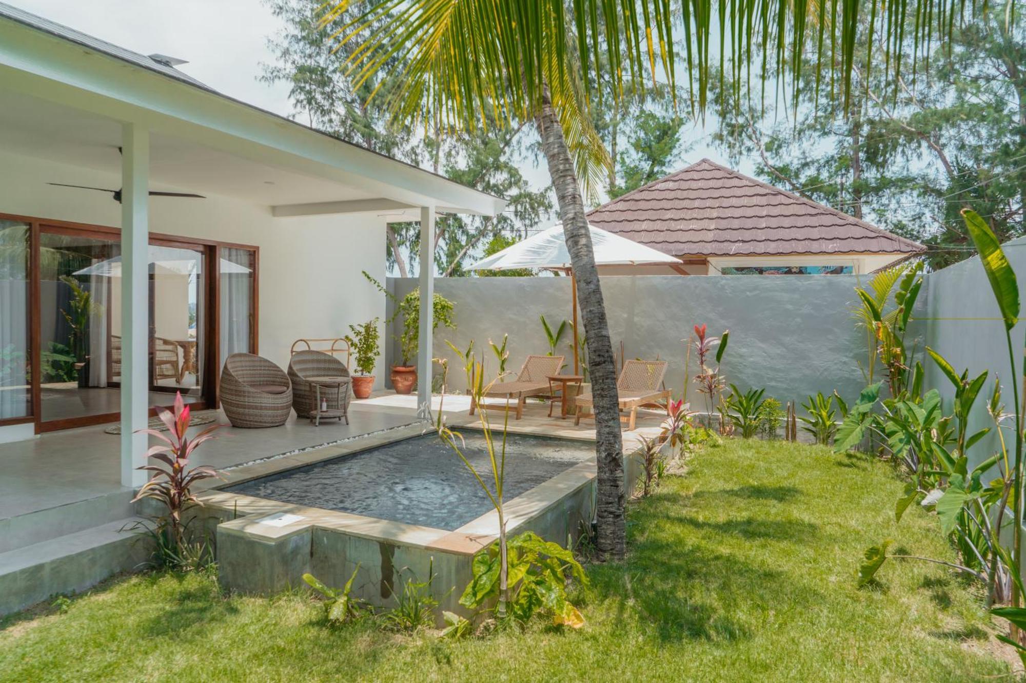 Sunscape Villa - Beachfront And Private Pool Gili Air Zewnętrze zdjęcie